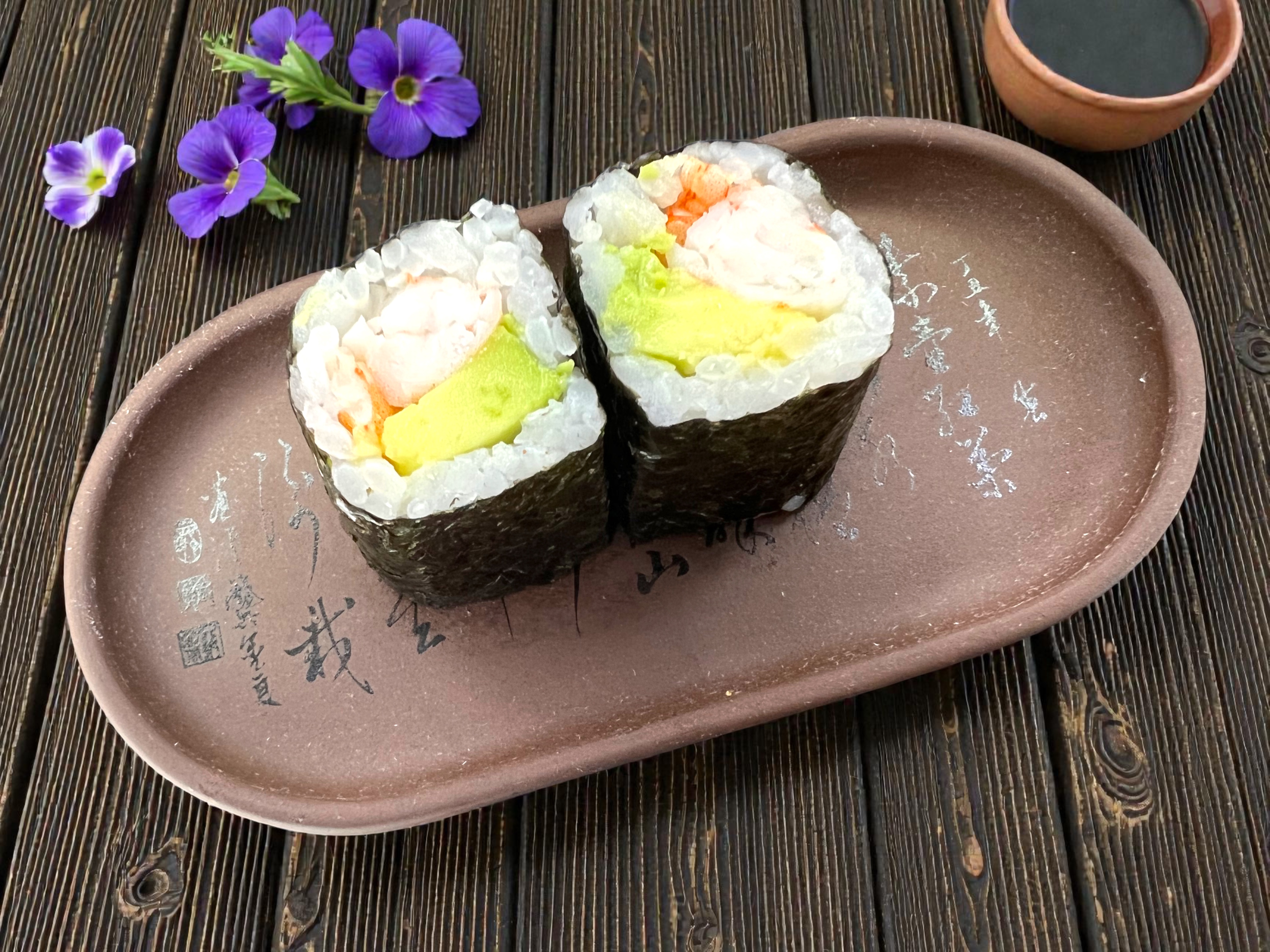Maki Gamba con Aguacate